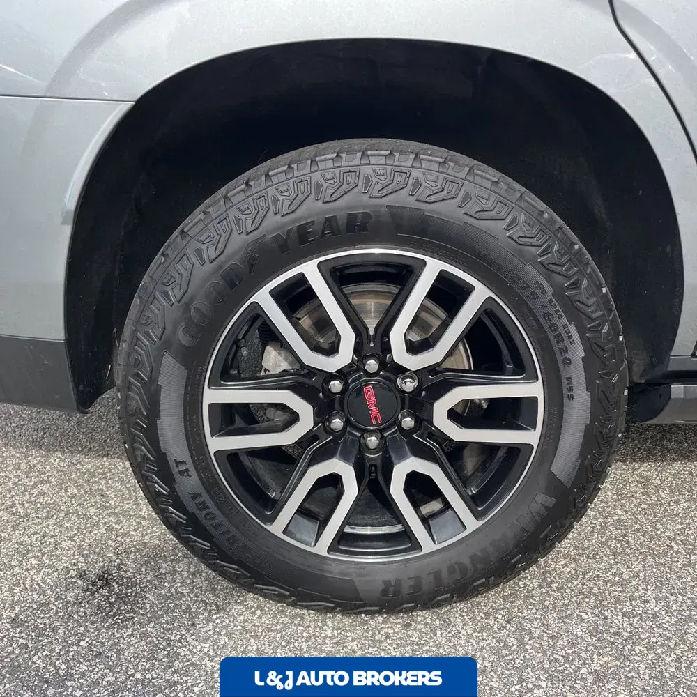 2024 GMC Yukon AT4