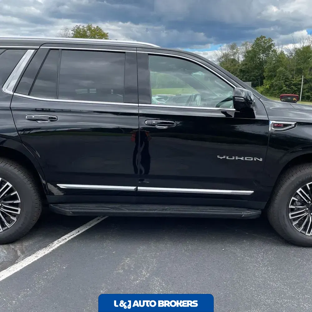 2025 GMC Yukon Elevation