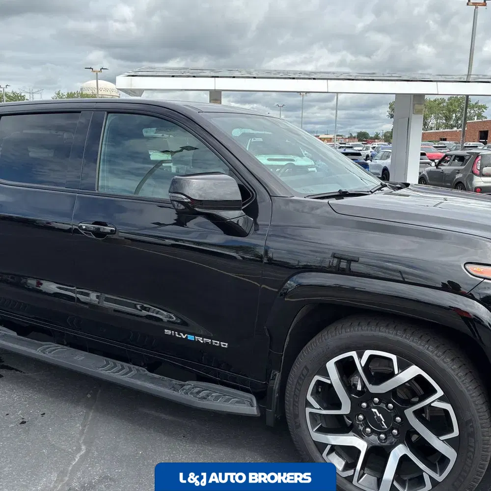 2024 Chevrolet Silverado EV RST