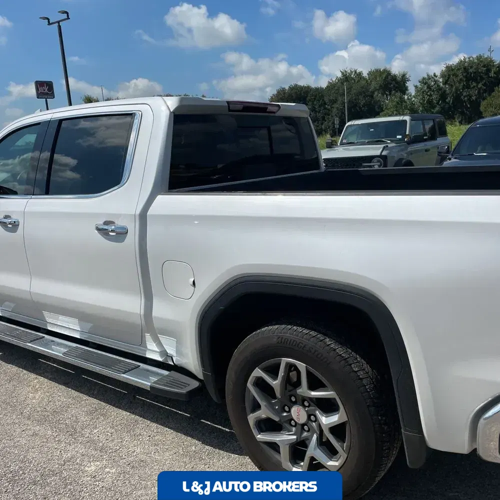 2024 GMC Sierra 1500 SLT