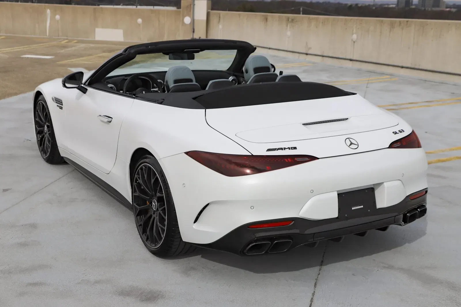 2022 Mercedes-AMG SL63