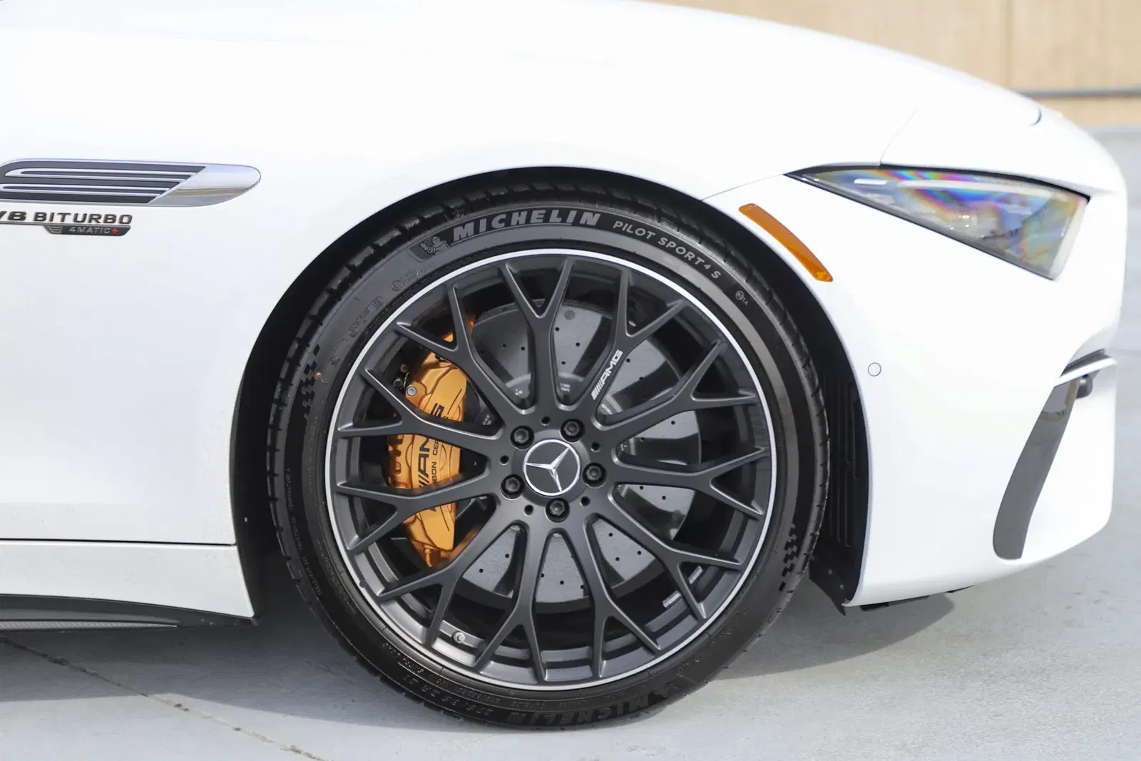 2022 Mercedes-AMG SL63