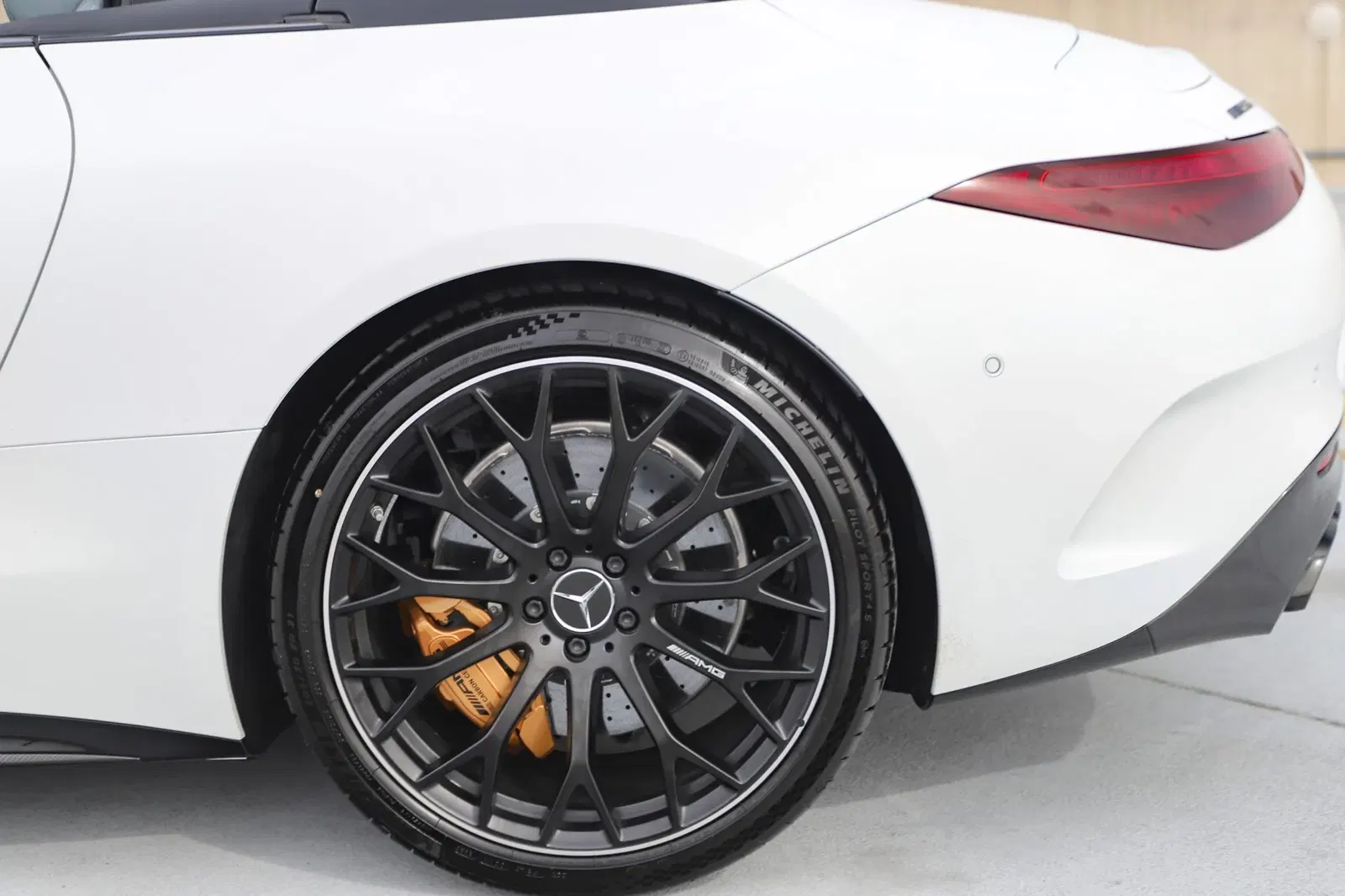 2022 Mercedes-AMG SL63