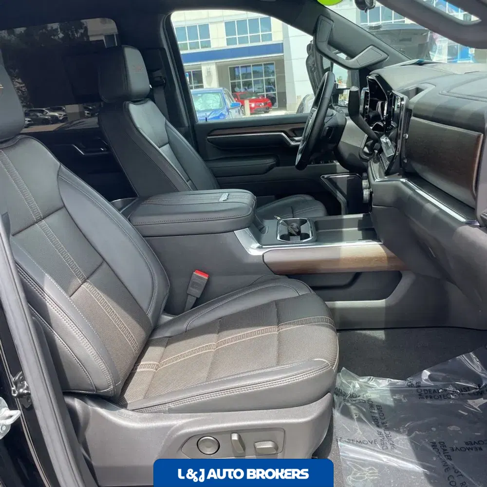 2025 Chevrolet Silverado 3500HD High Country