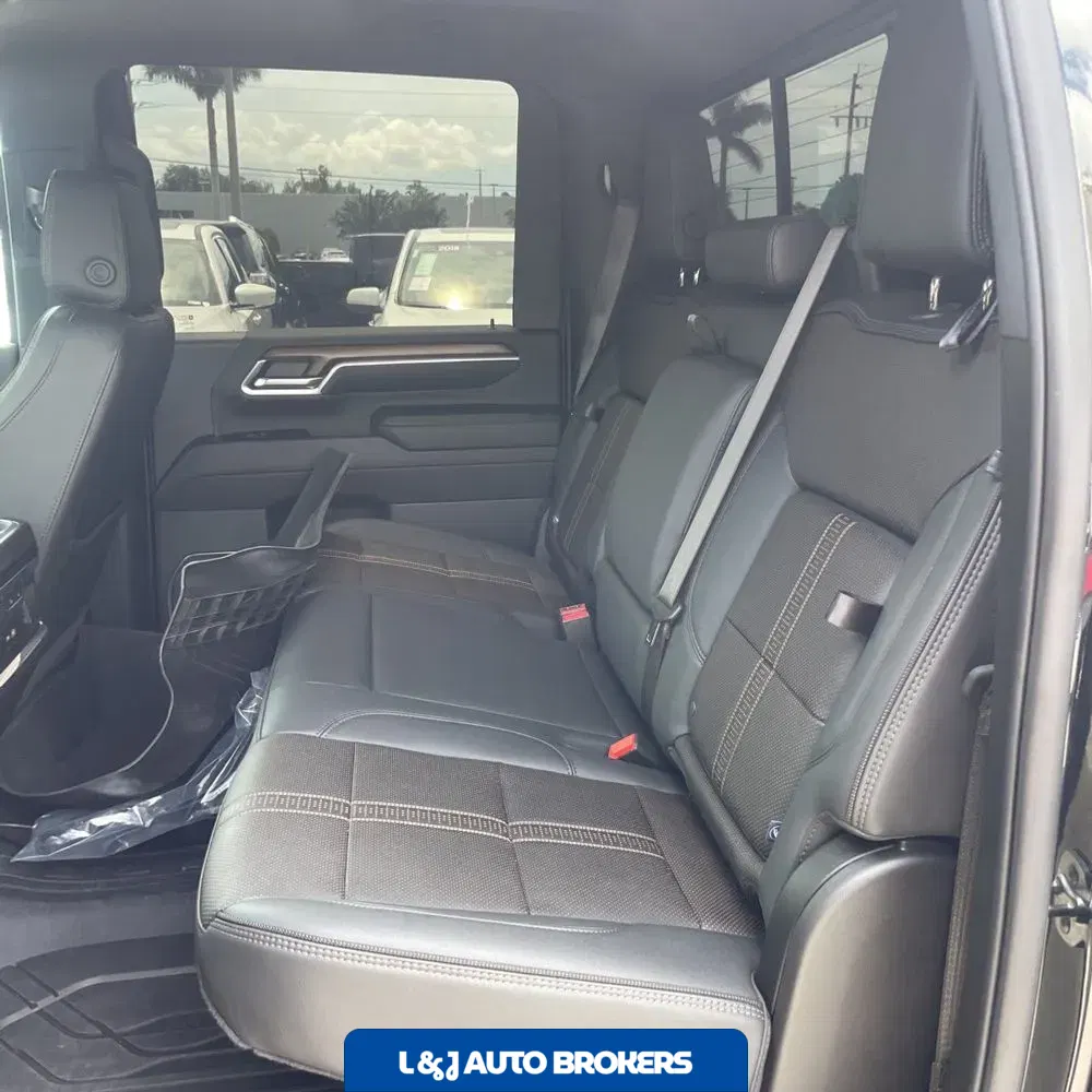 2025 Chevrolet Silverado 3500HD High Country