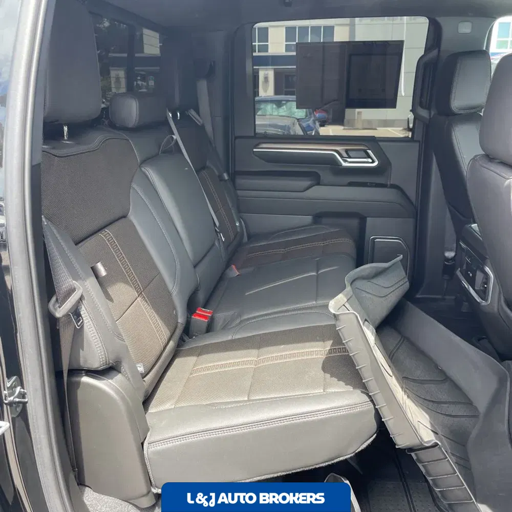 2025 Chevrolet Silverado 3500HD High Country
