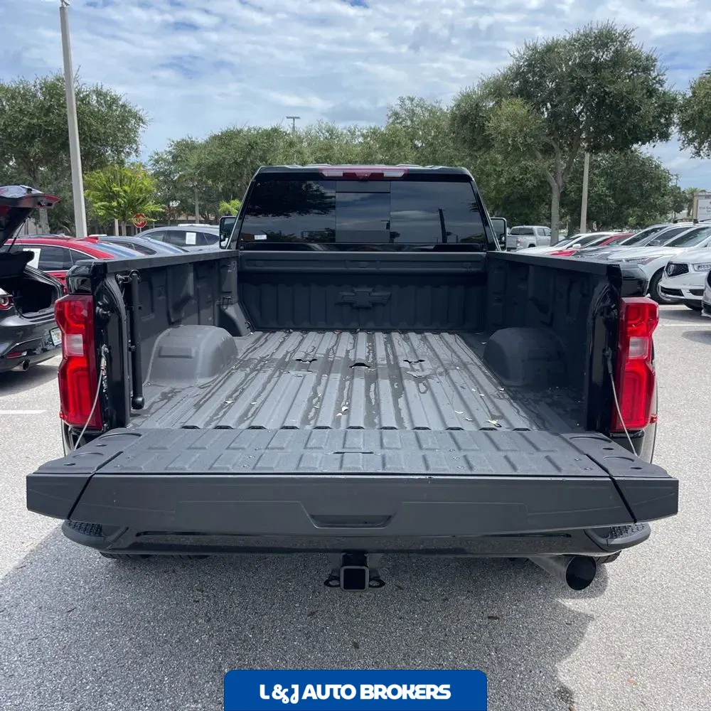2025 Chevrolet Silverado 3500HD High Country