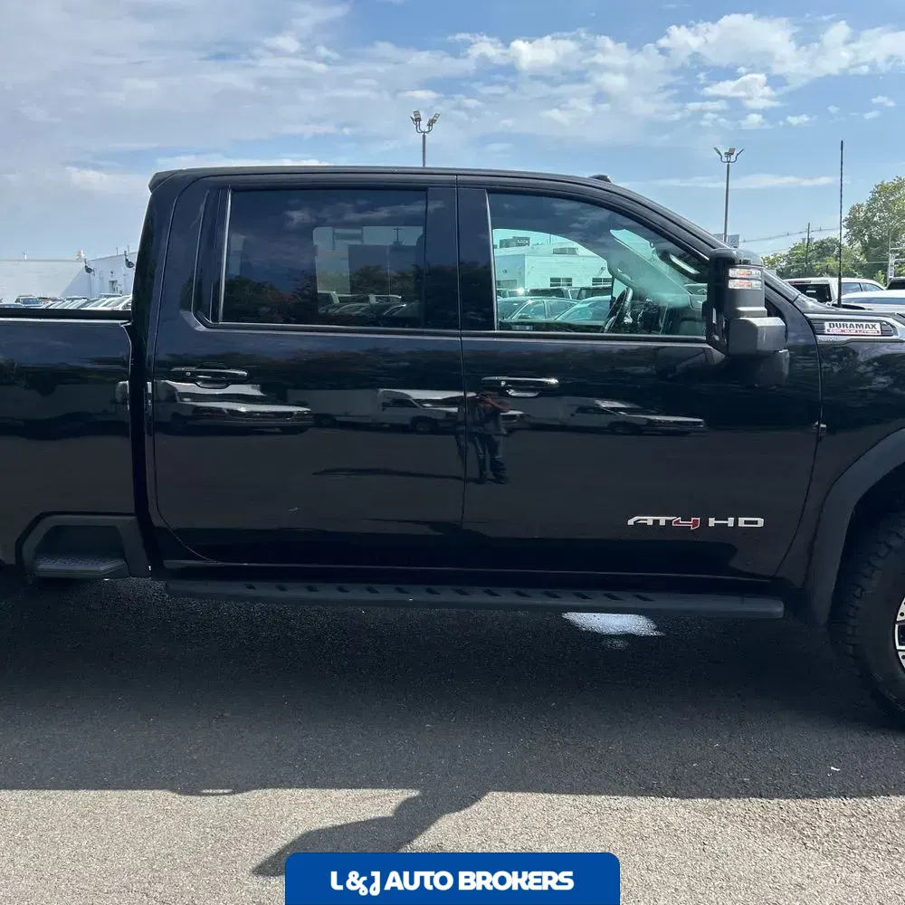 2023 GMC Sierra 2500HD AT4