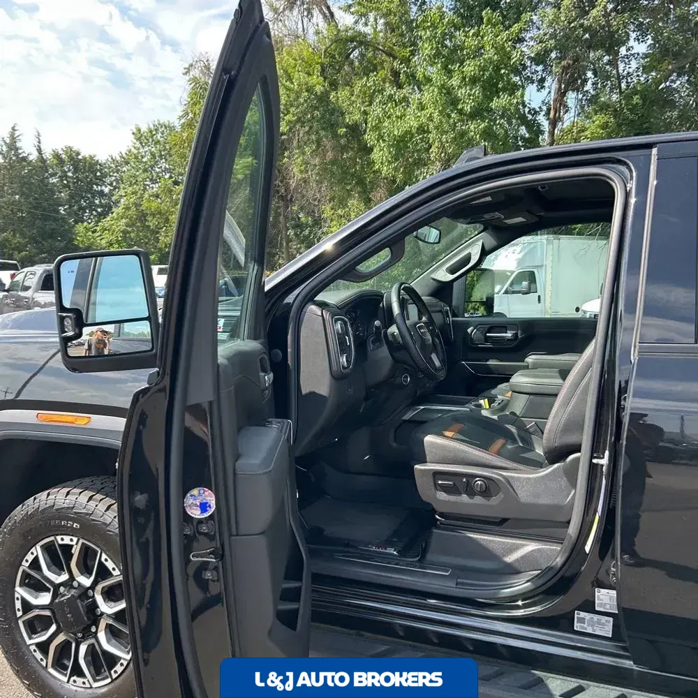 2023 GMC Sierra 2500HD AT4