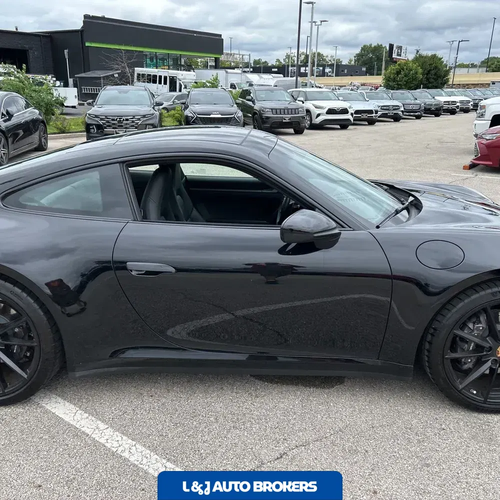 2020 Porsche 911 Carrera 4