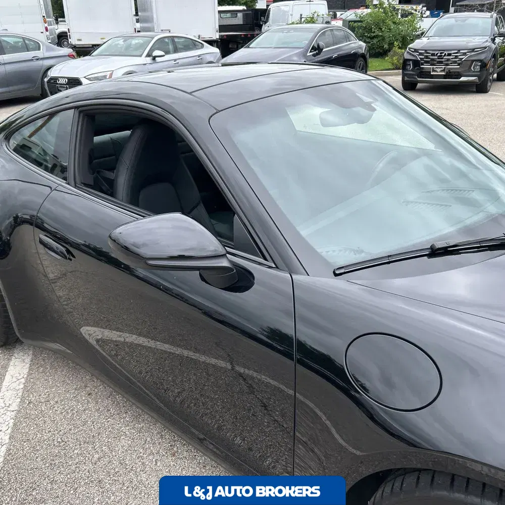 2020 Porsche 911 Carrera 4