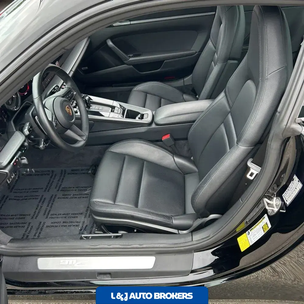 2020 Porsche 911 Carrera 4