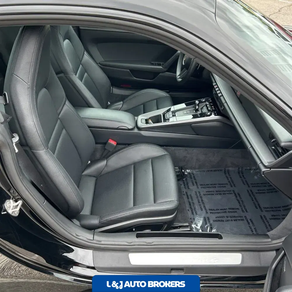 2020 Porsche 911 Carrera 4
