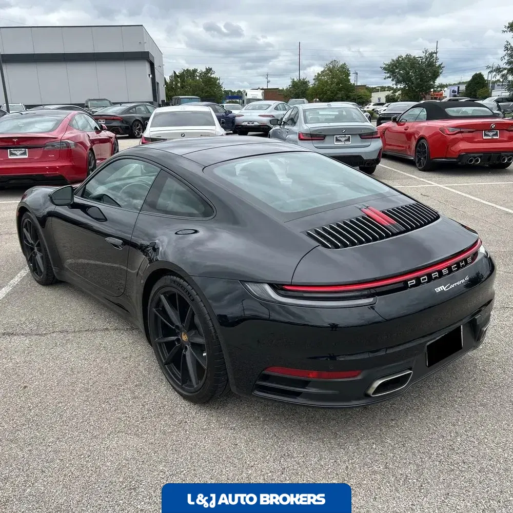 2020 Porsche 911 Carrera 4