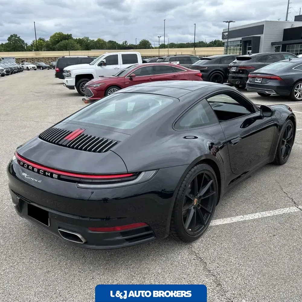 2020 Porsche 911 Carrera 4