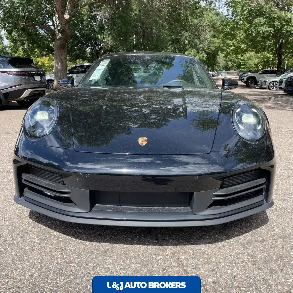 2025 Porsche 911 Carrera