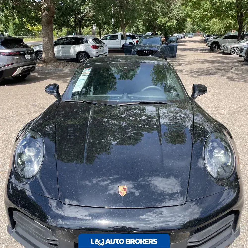 2025 Porsche 911 Carrera