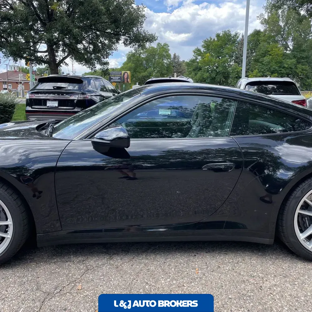 2025 Porsche 911 Carrera
