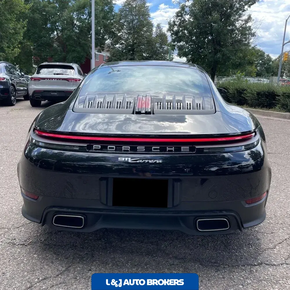 2025 Porsche 911 Carrera