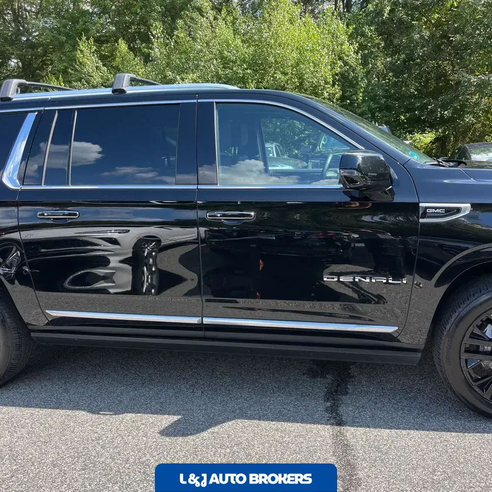 2023 GMC Yukon XL Denali