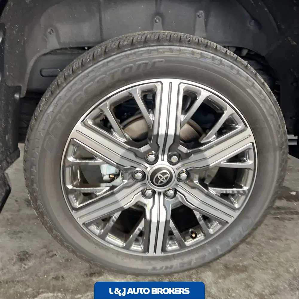 2024 Toyota Sequoia Capstone