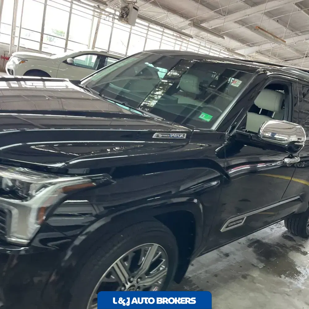 2024 Toyota Sequoia Capstone