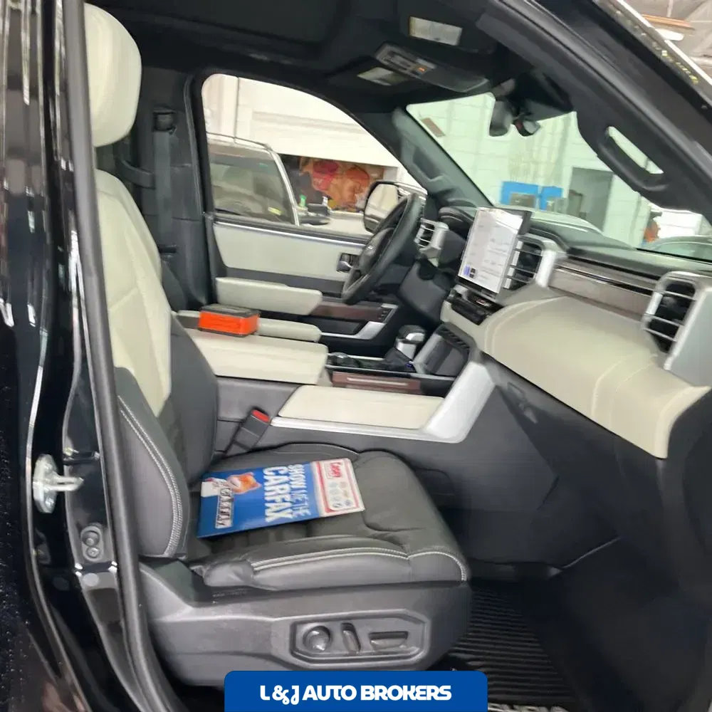 2024 Toyota Sequoia Capstone