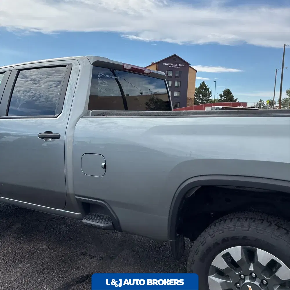 2024 Chevrolet Silverado 2500 Custom