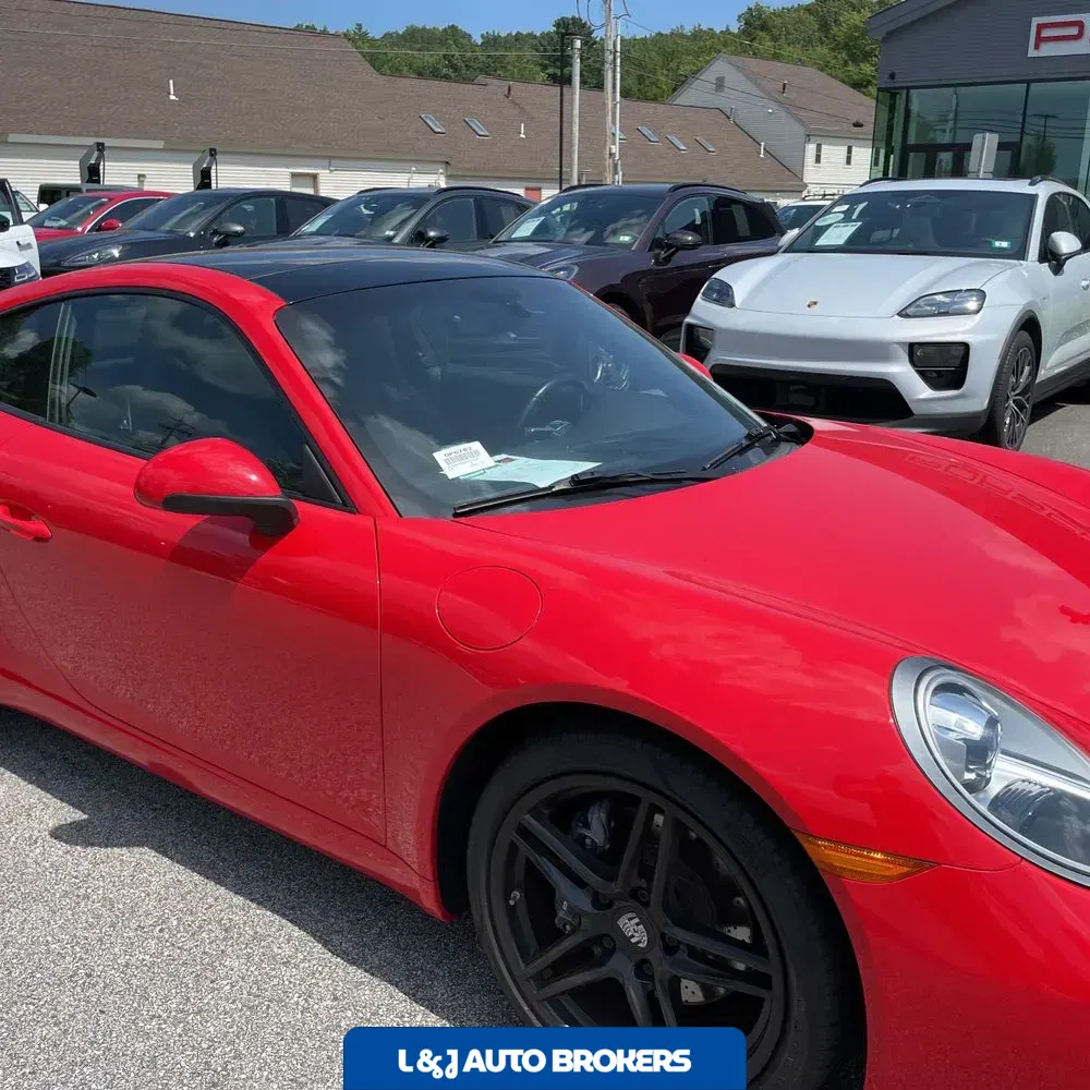 2019 Porsche 911 Carrera