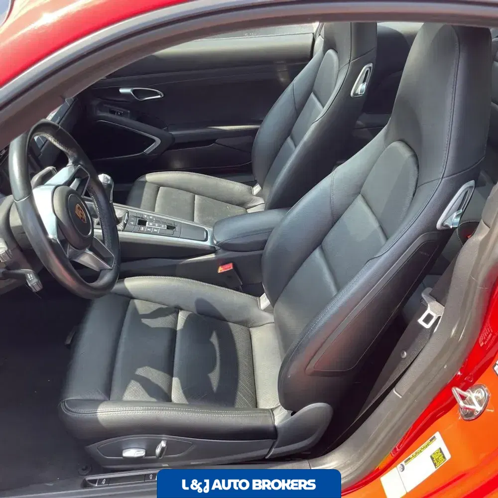 2019 Porsche 911 Carrera