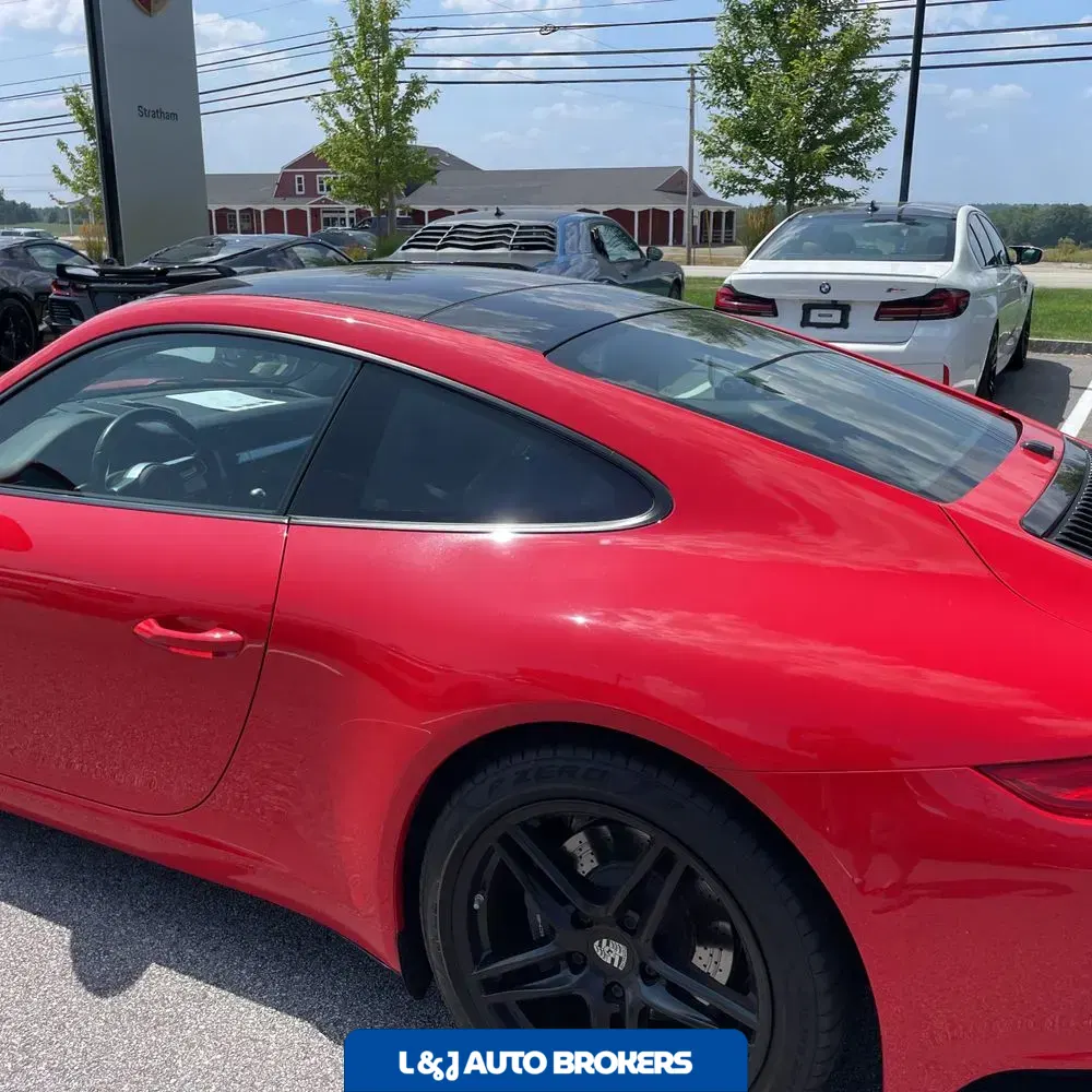 2019 Porsche 911 Carrera