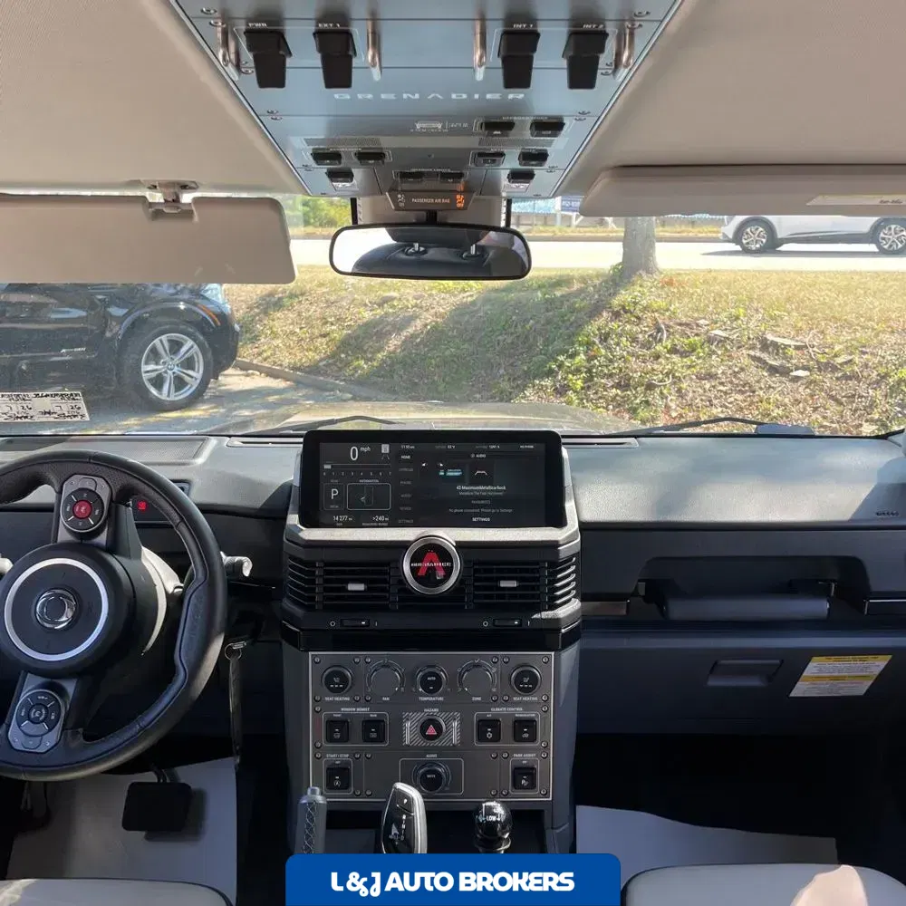 2024 INEOS Grenadier Base 4D SUV