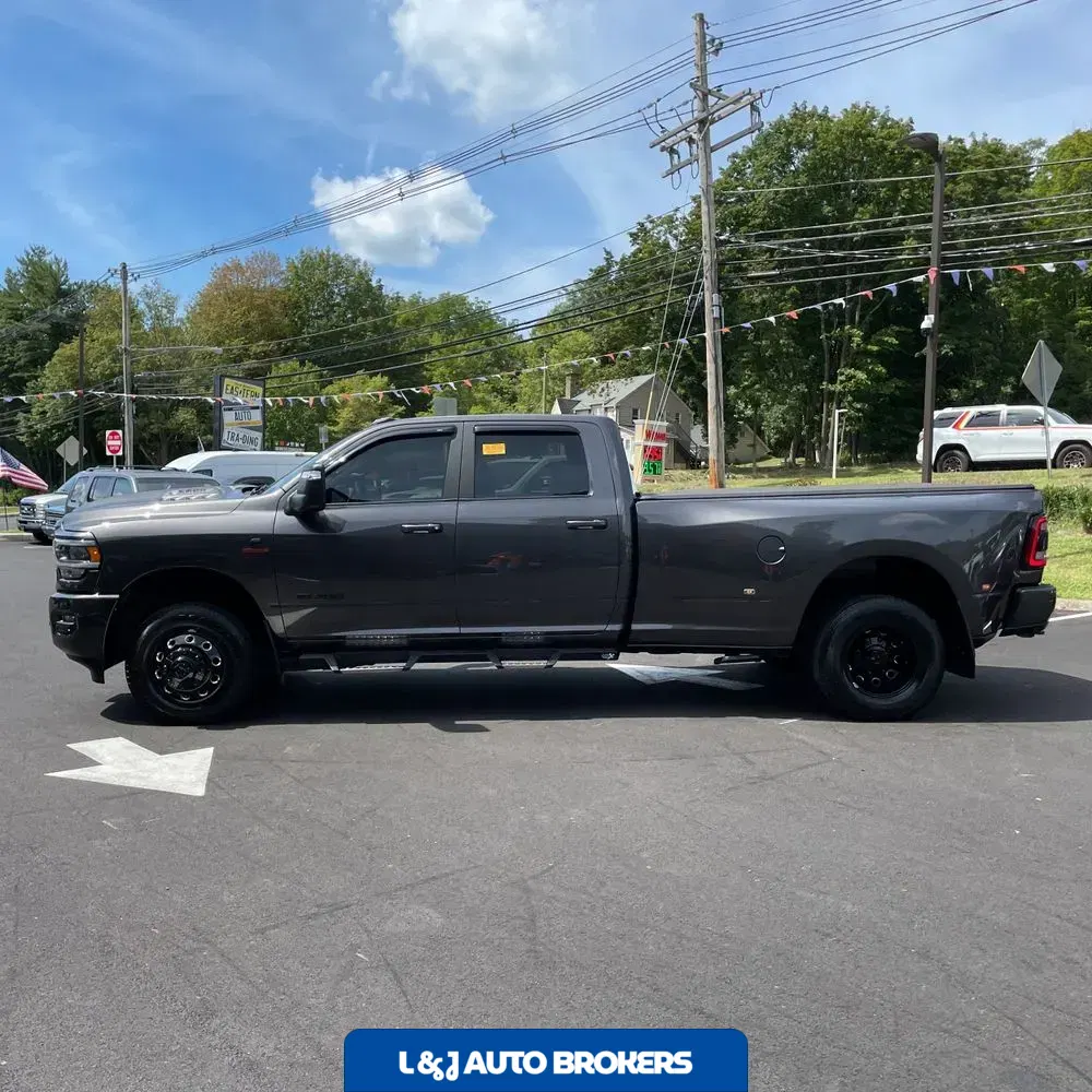 2024 Ram 3500 Laramie