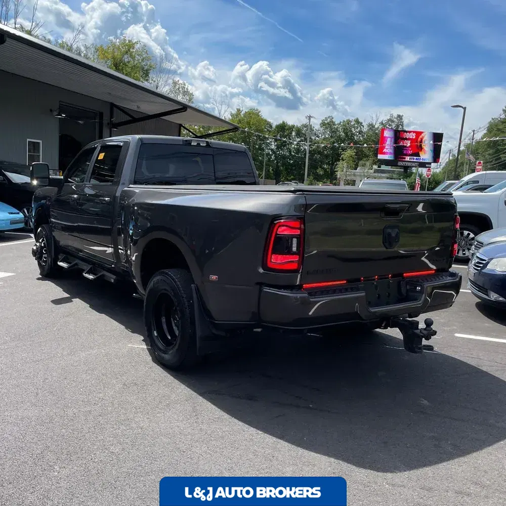 2024 Ram 3500 Laramie