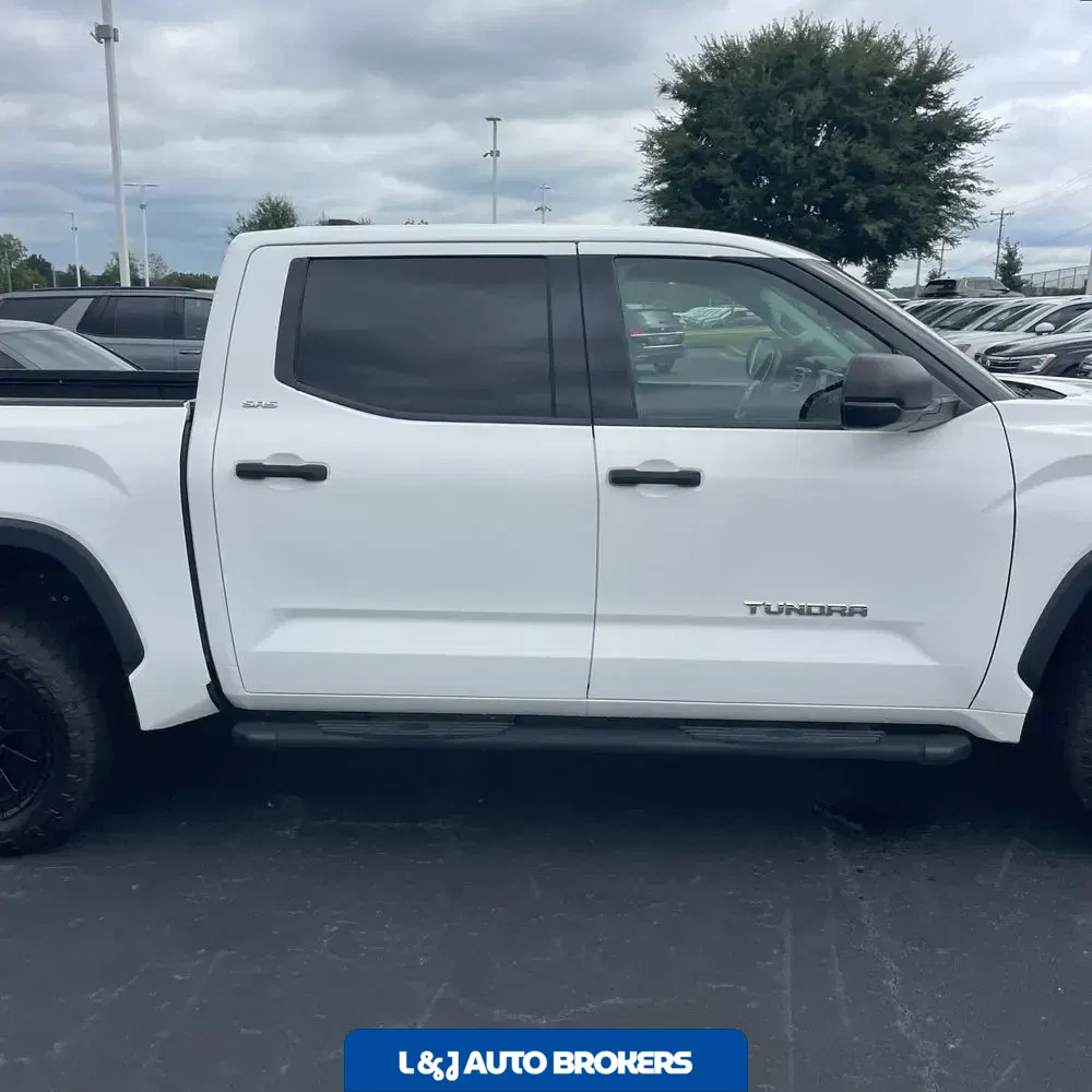 2022 Toyota Tundra SR5