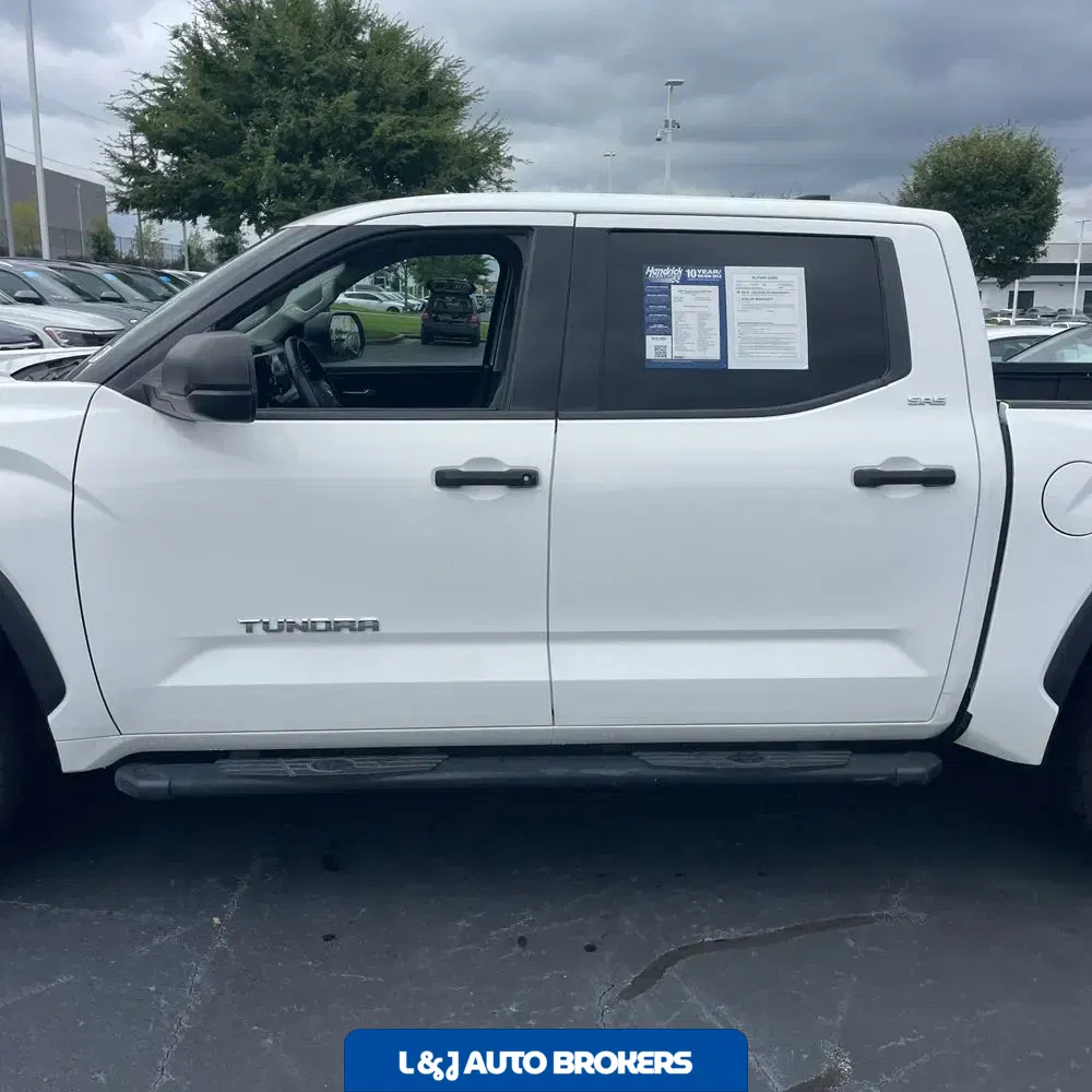 2022 Toyota Tundra SR5