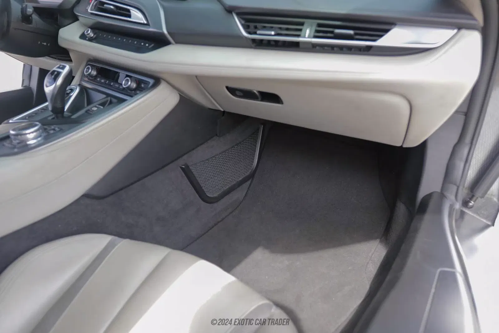 2016 BMW I8