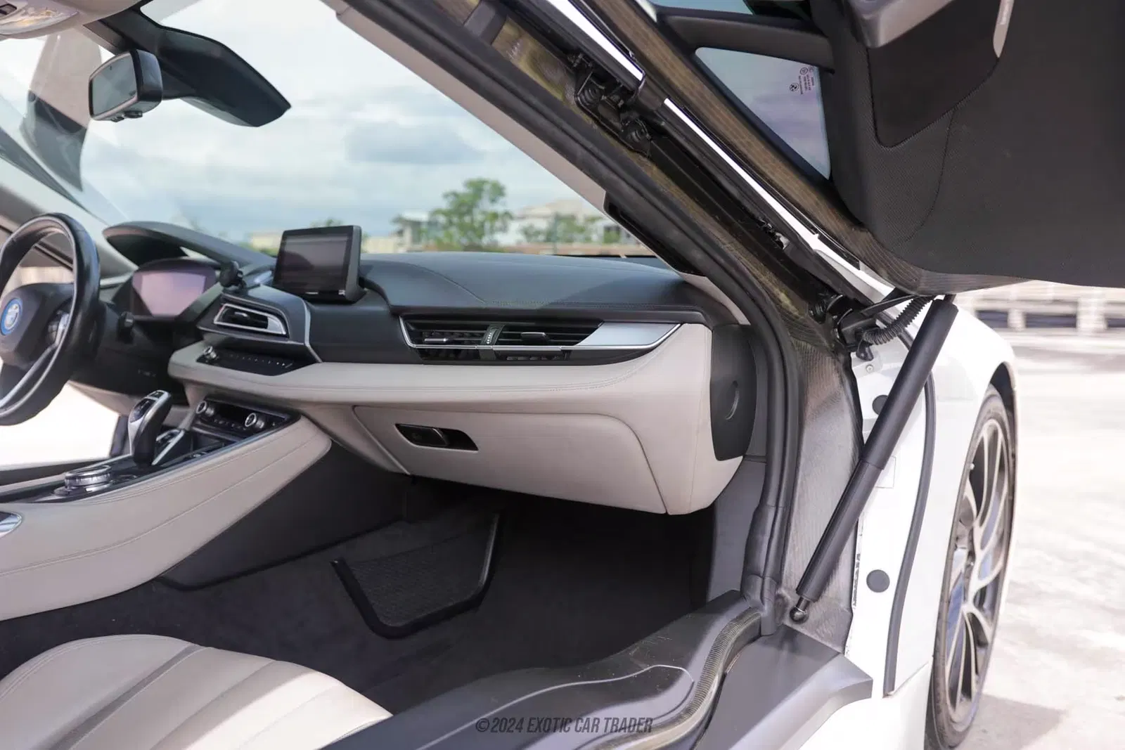 2016 BMW I8