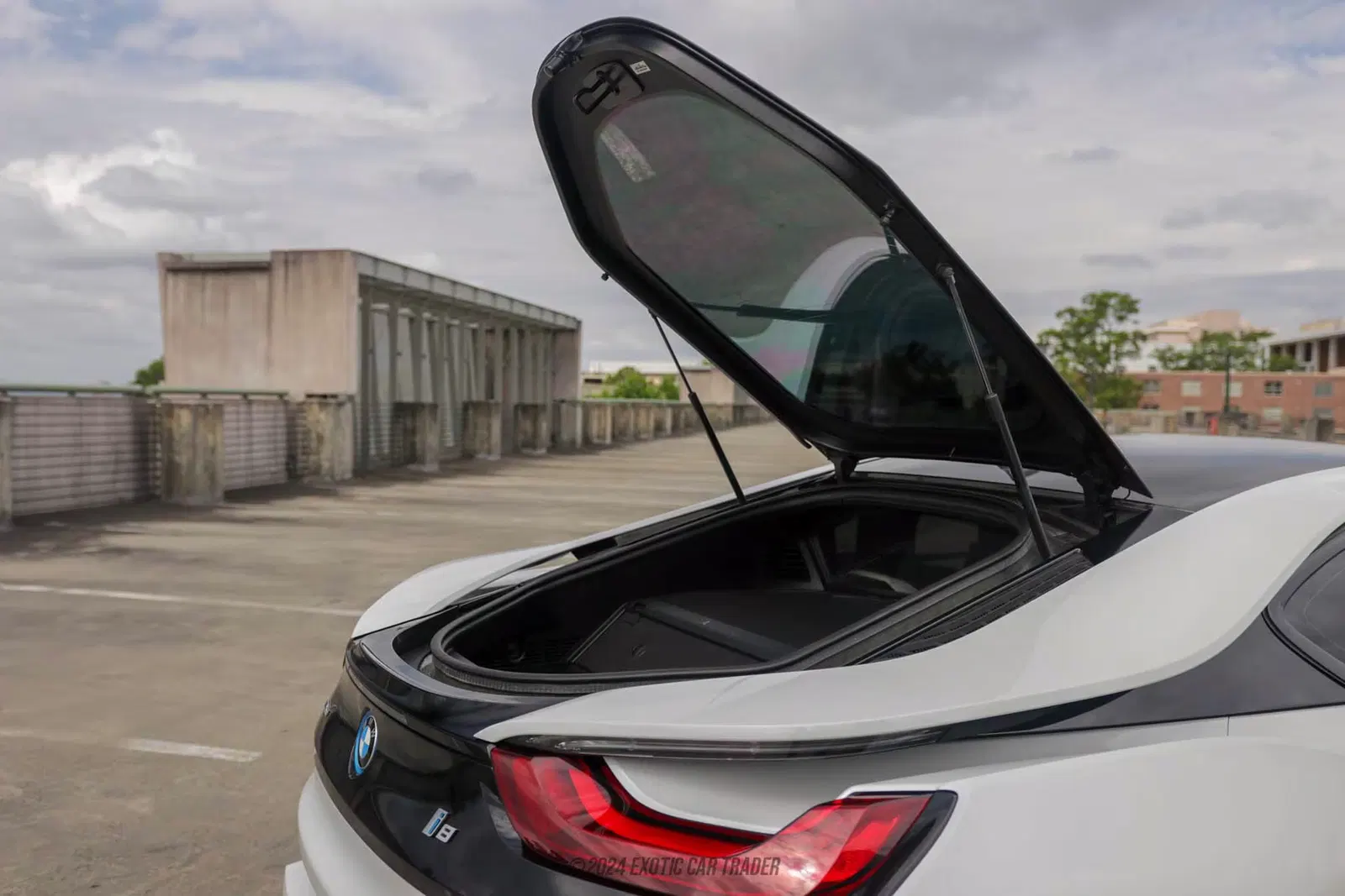 2016 BMW I8
