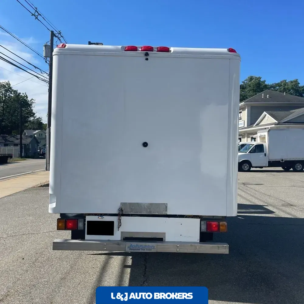 2022 Chevrolet Refrigerator box truck 4500
