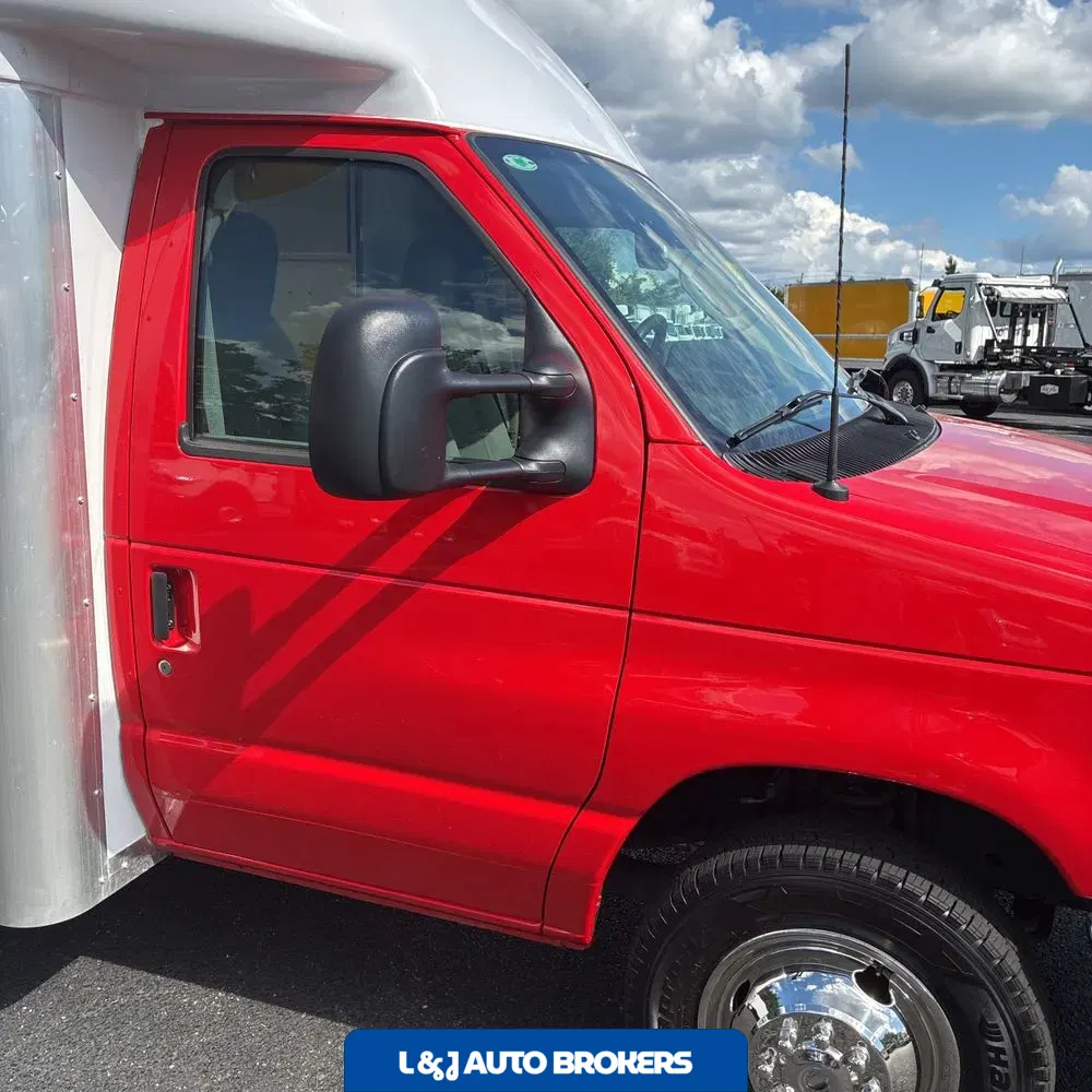 2025 Ford Commercial Vans E350