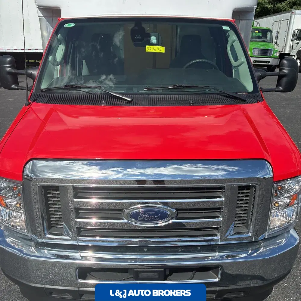 2025 Ford Commercial Vans E350