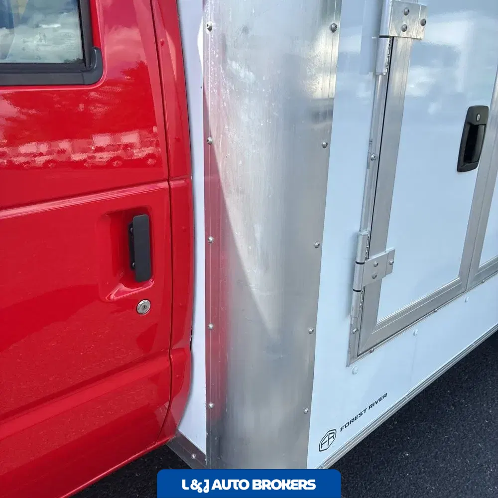 2025 Ford Commercial Vans E350