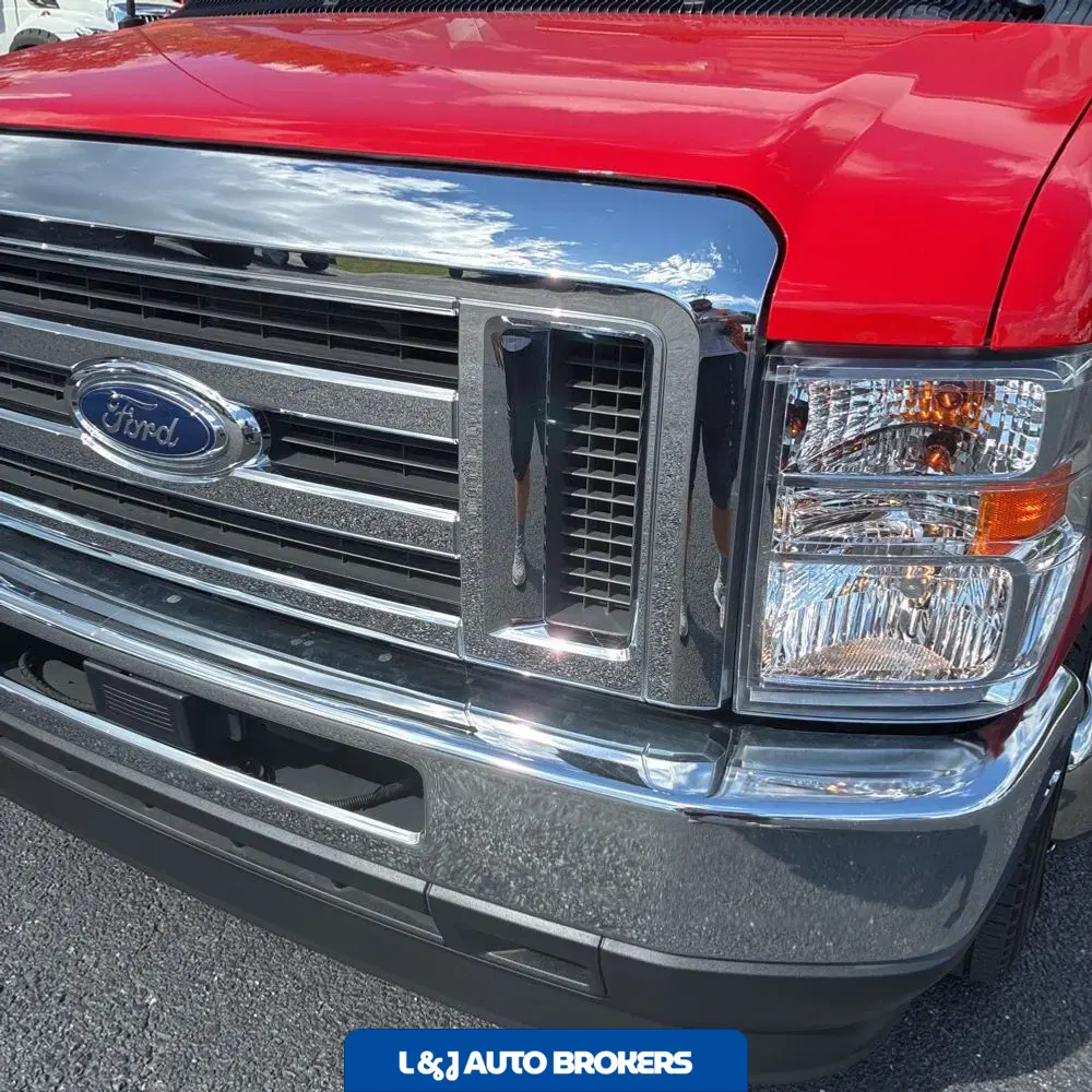 2025 Ford Commercial Vans E350