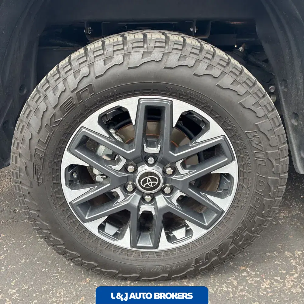 2023 Toyota Tundra Limited HV