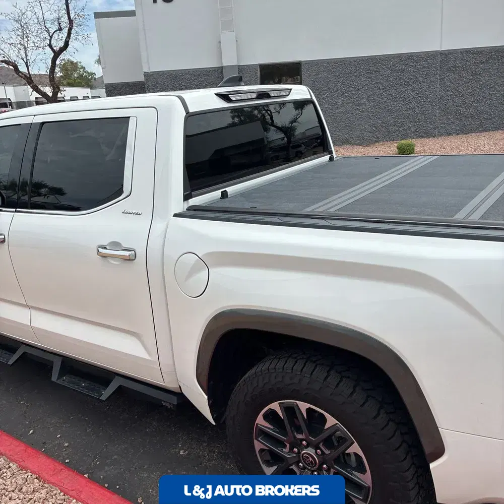 2023 Toyota Tundra Limited HV