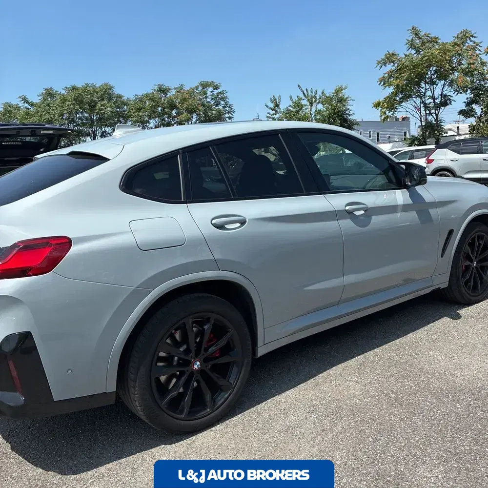 2024 BMW X4 M40i