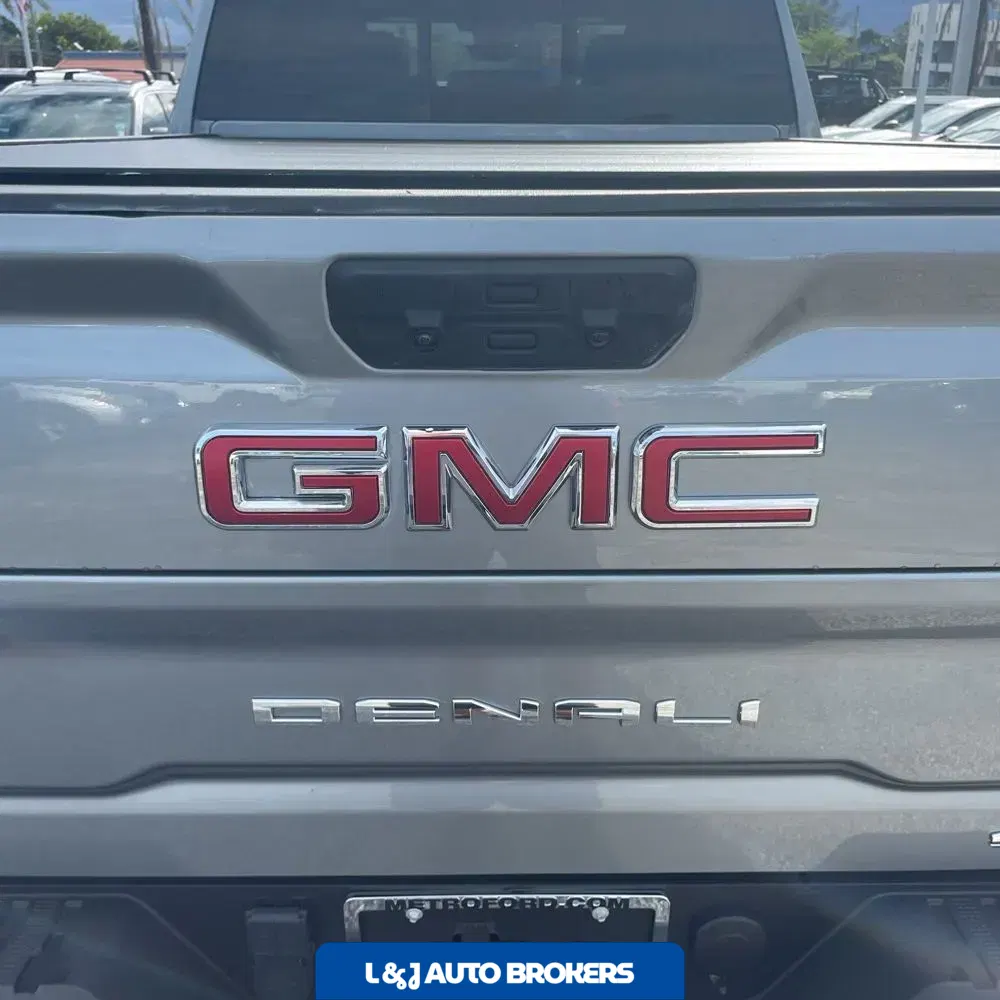 2024 GMC Sierra 2500HD Denali