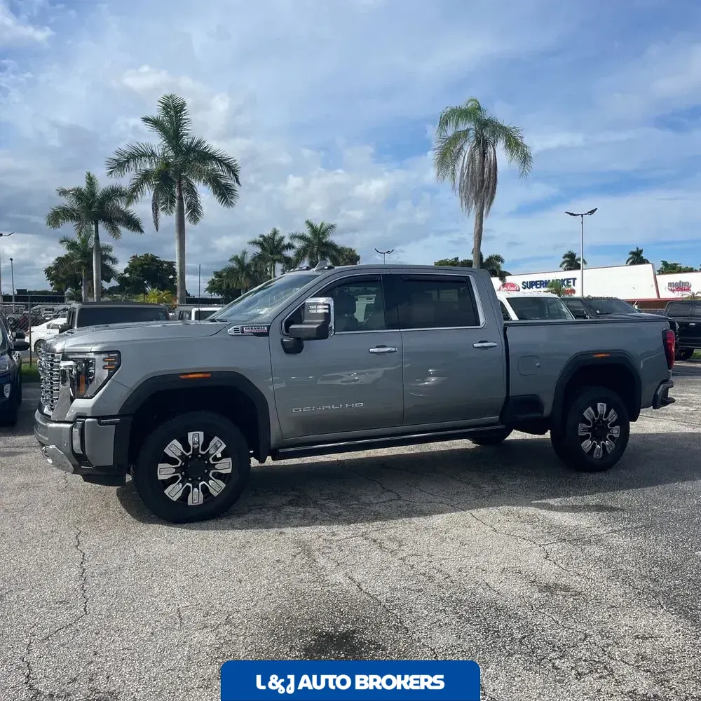 2024 GMC Sierra 2500HD Denali