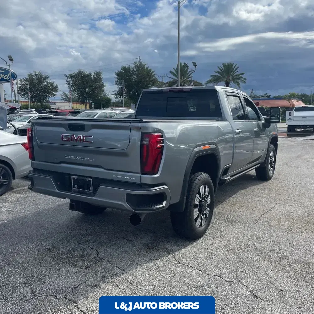2024 GMC Sierra 2500HD Denali